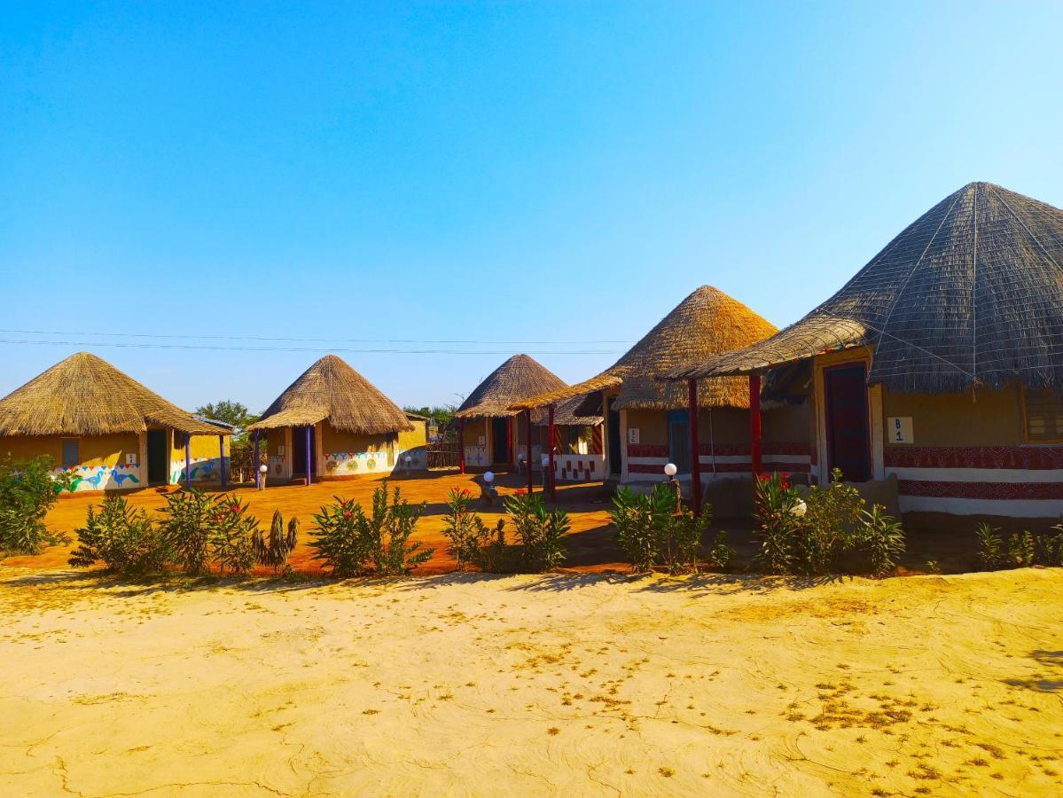 Kutir Craft Village Resort Bherandiala Bagian luar foto