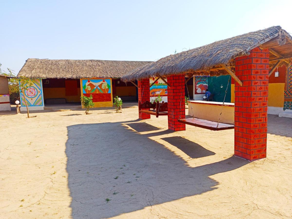 Kutir Craft Village Resort Bherandiala Bagian luar foto