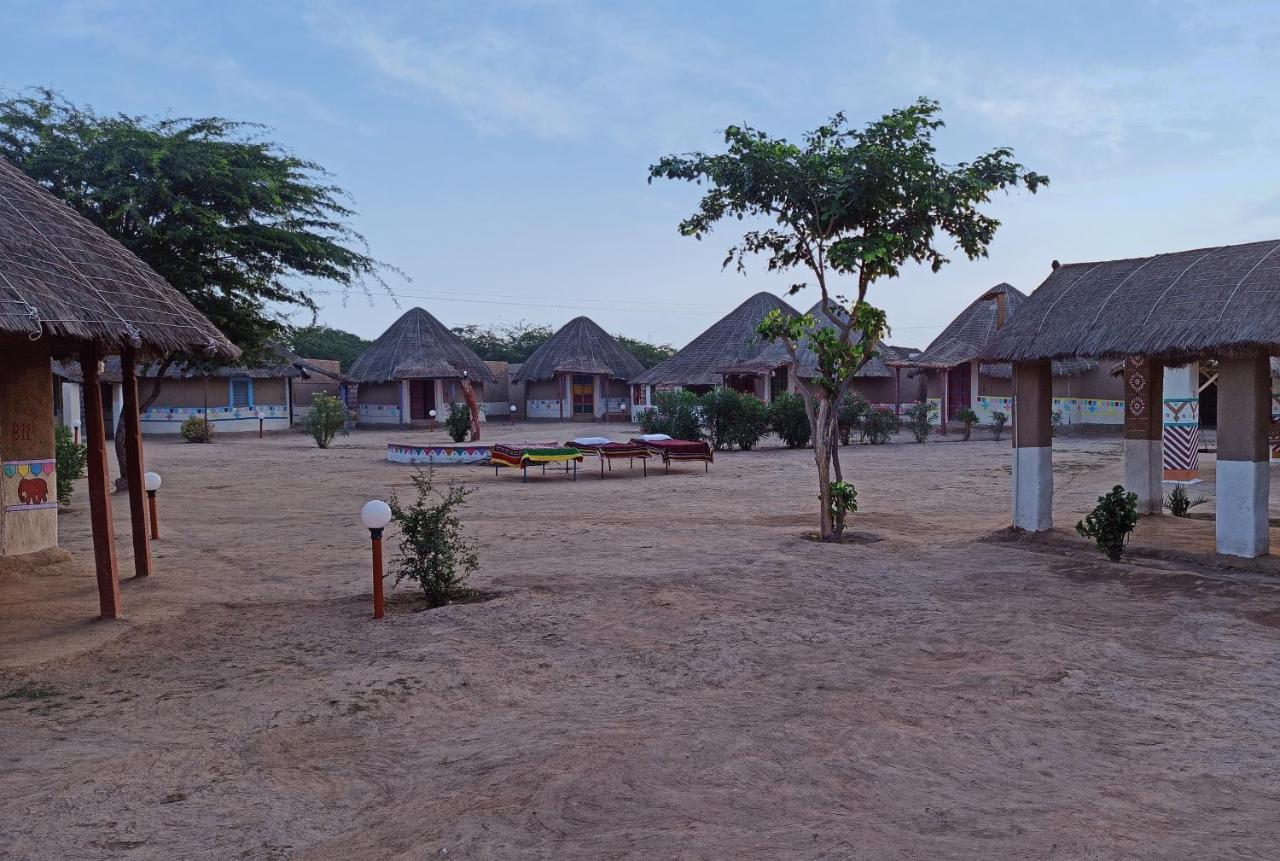 Kutir Craft Village Resort Bherandiala Bagian luar foto