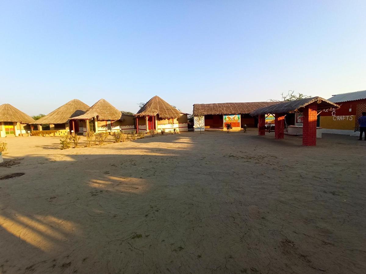 Kutir Craft Village Resort Bherandiala Bagian luar foto