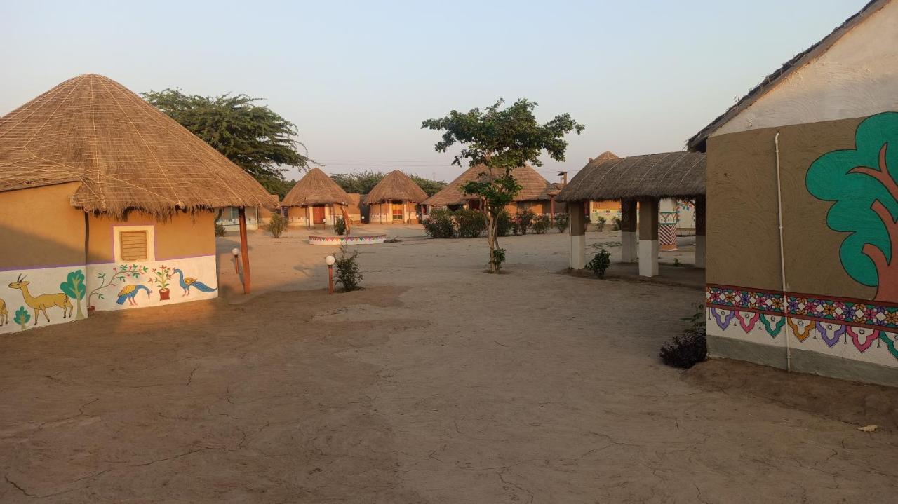 Kutir Craft Village Resort Bherandiala Bagian luar foto